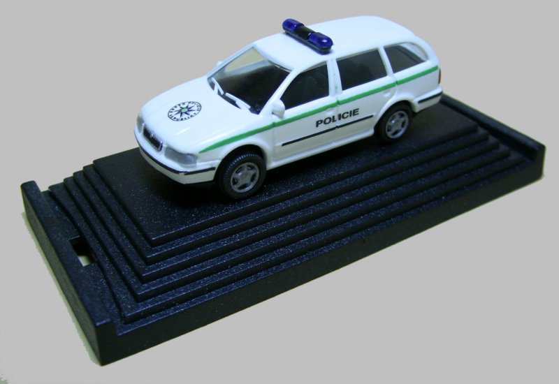 Skoda Octavia I Combi Policie Tschechien Hersteller: Igra aus Tschechien Weitere Bilder auf http://www.skoda-modelle.de 
